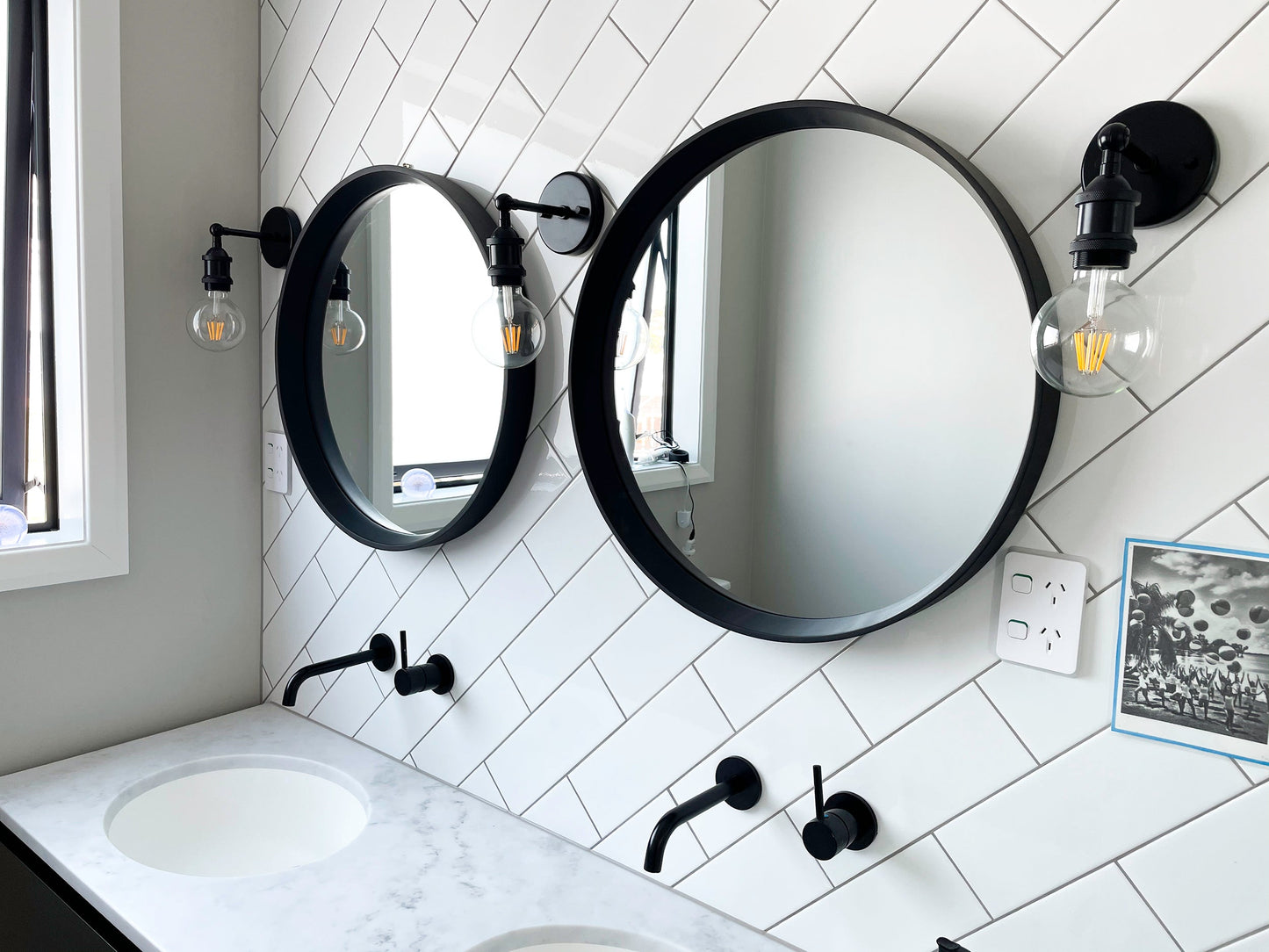 G95 - LED Filament Lamp/Bulb - E27 & B22